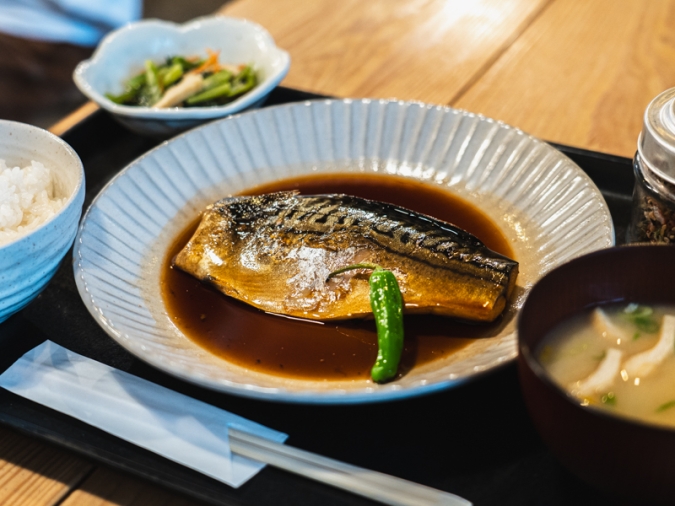梅山鉄平食堂 本店 サバ煮付け定食