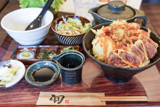 旬鮮&天ぷらバルTAKA:九州産黒毛和牛レア天丼