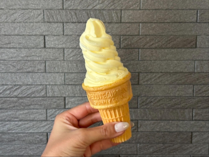 北海道ミルクソフトアイス（とうもろこし）