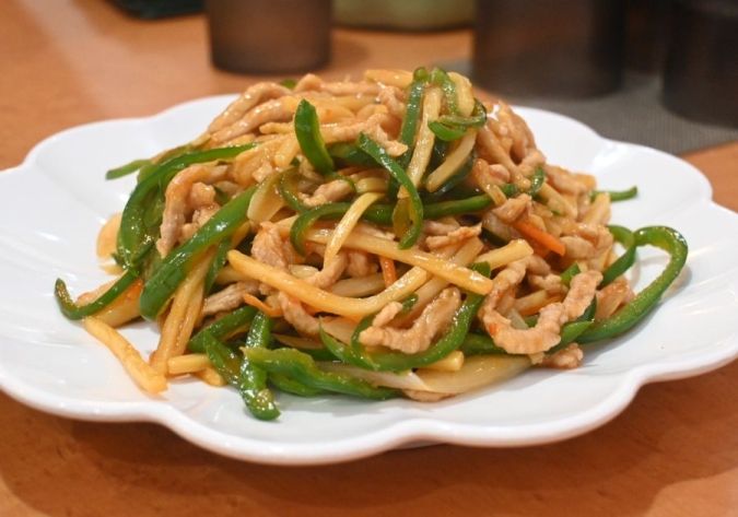 台湾料理 佳佳 青椒肉絲