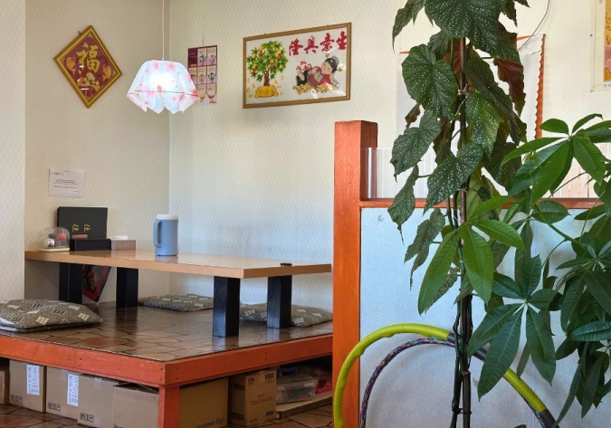 台湾料理 佳佳 内観