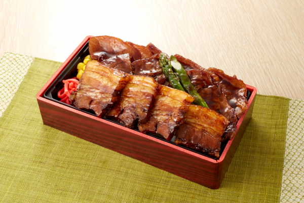 夏の北海道展　大丸福岡天神店　網焼き十勝豚&トロトロ角煮のデラックス豚丼