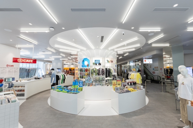 グラニフ福岡天神 内観