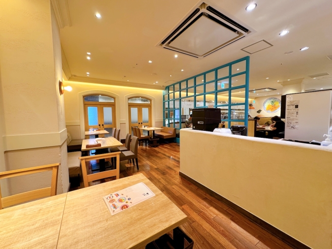 やまや食堂 MARK IS 福岡ももち　内装