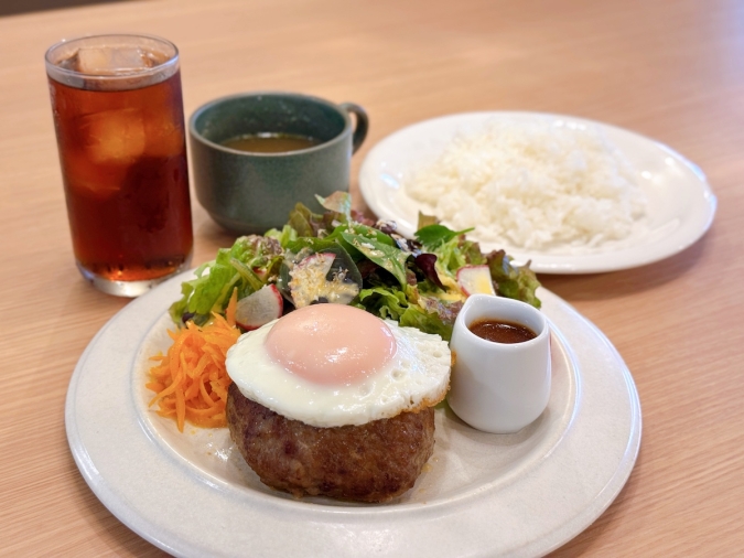 洋食屋べぇ〜る　ハンバーグ