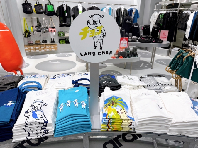 グラニフ福岡天神 店内