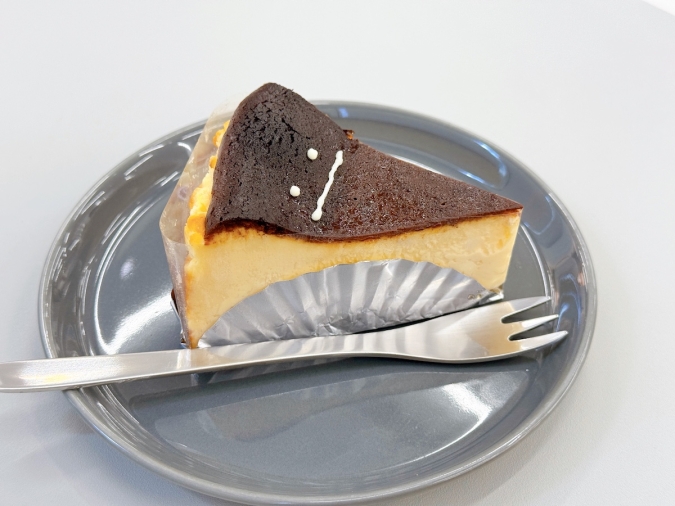 グラニフ福岡天神 米粉のバスクチーズケーキ