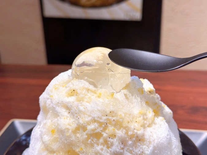 ハルノコオリ　糸島産レモンのはちみつミルクレモン（信玄餅添え）