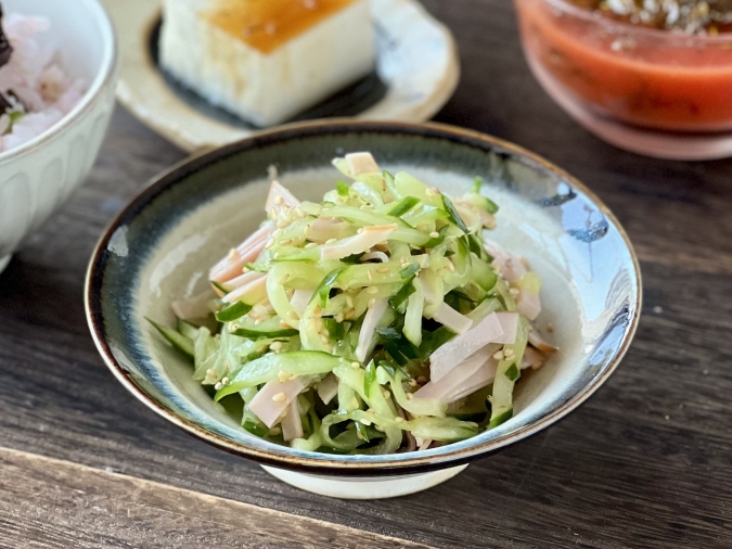 きゅうりとハムの胡麻酢和え