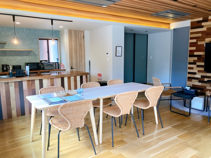 山北の灯り 内観