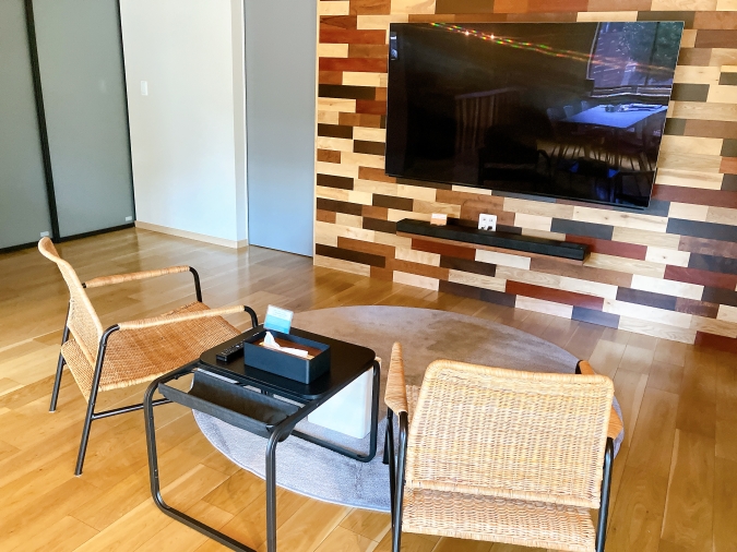 山北の灯り 大型テレビ