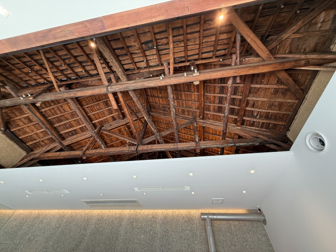 ジョネスー天井　Ø JONES FUKUOKA（ジョネス フクオカ）