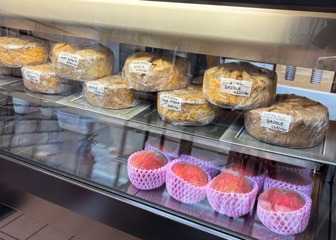 COSAELL coffee & cheesecake shop ショーケース