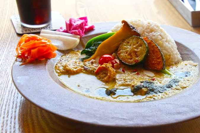 tōn（トオン）・townsのマスタードシュリンプカレー