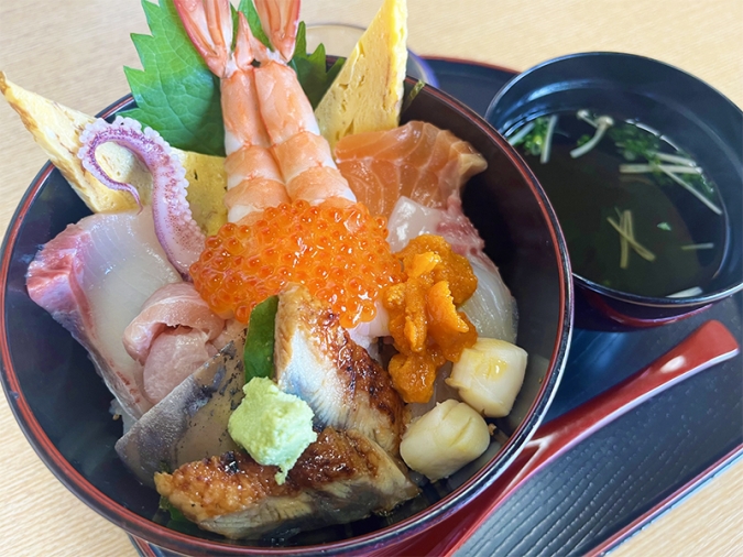 光本　海鮮丼　