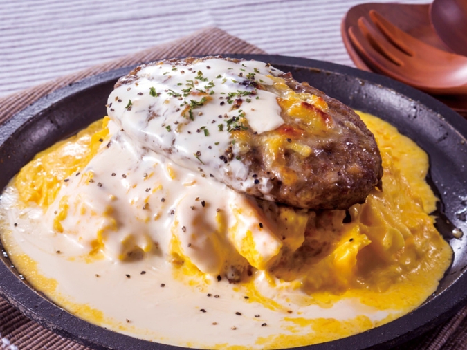 チーズ＆ドリア.スイーツKITTE博多店／福岡市／焼きオムドリアとチーズフォンデュバーグ