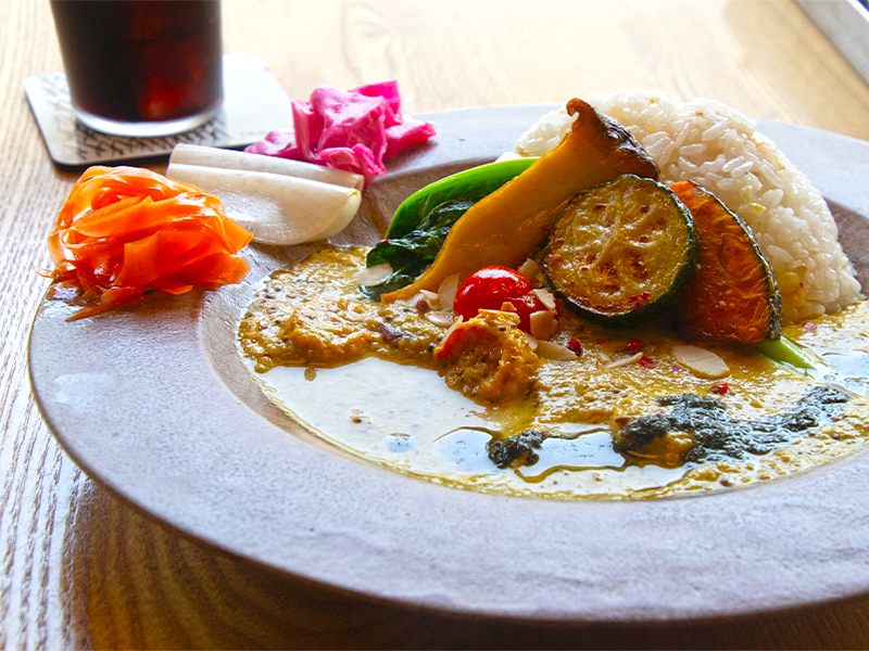 tōn（トオン）・townsのマスタードシュリンプカレー／太宰府市