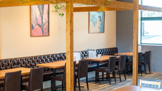 糸島食堂ほもり ソファ席