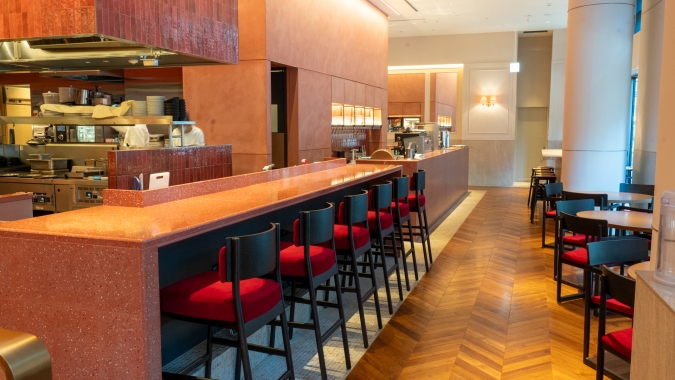 THE CONTINENTAL ROYAL & Goh カウンター