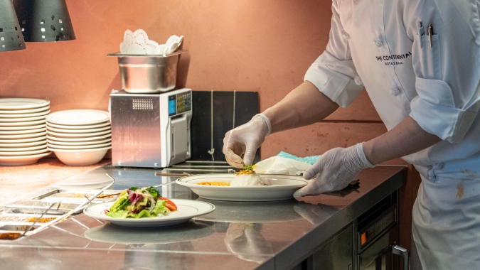 THE CONTINENTAL ROYAL & Goh 調理