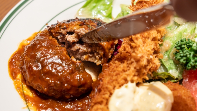 THE CONTINENTAL ROYAL & Goh ハンバーグ