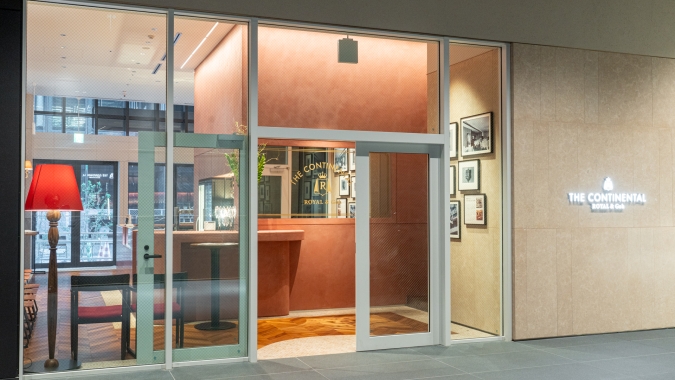 THE CONTINENTAL ROYAL & Goh 外観