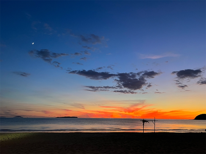 福間海岸夕景／福津バル2025／8月30日・31日福間海岸で開催