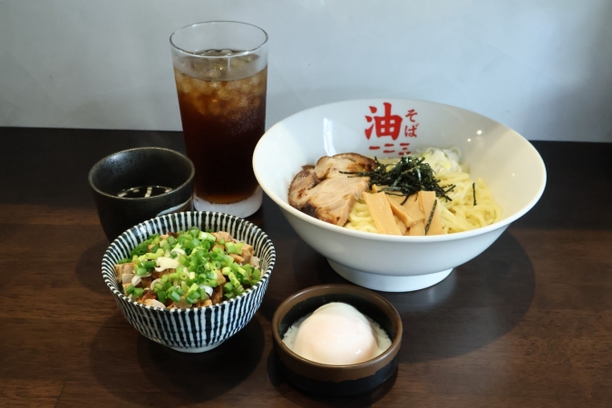 油そば一二三 福岡天神大名店　チャ飯セット