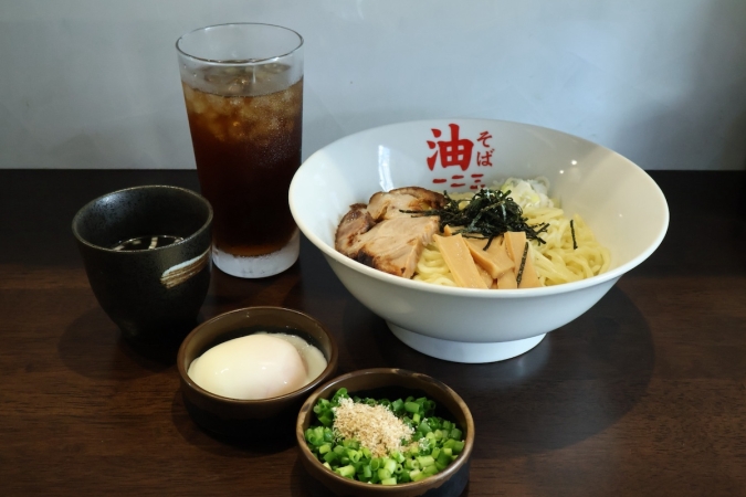 油そば一二三 福岡天神大名店　油そば大盛り