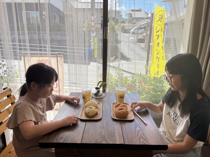 YOLOPAN　イートインスペース