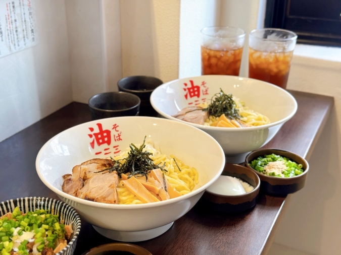 油そば一二三 福岡天神大名店　メニュー集合