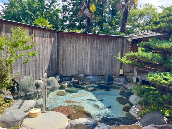 湯めぐりの宿楠水閣 露天風呂湯の禅