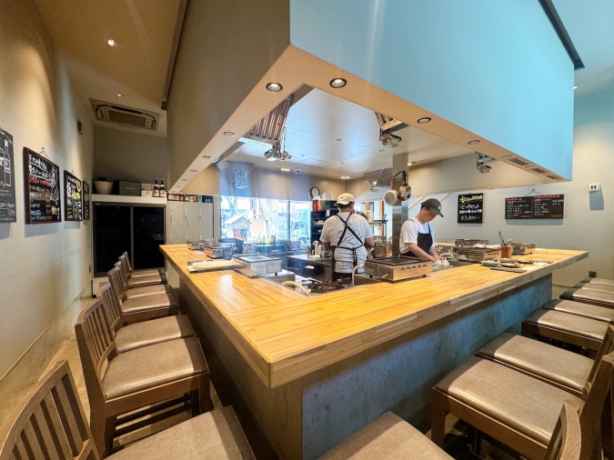 焼肉てつや　座席１階