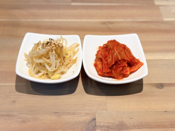 焼肉てつや　キムチとナムル