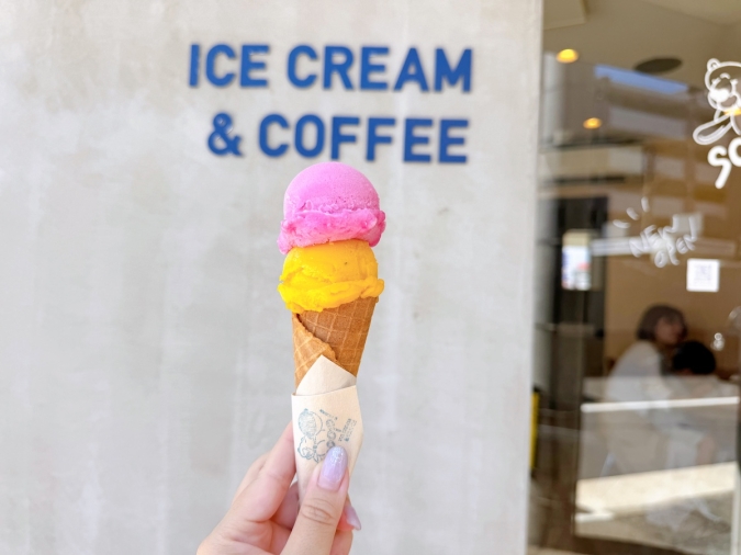 Scoop! ice cream&coffee　　コーンダブル