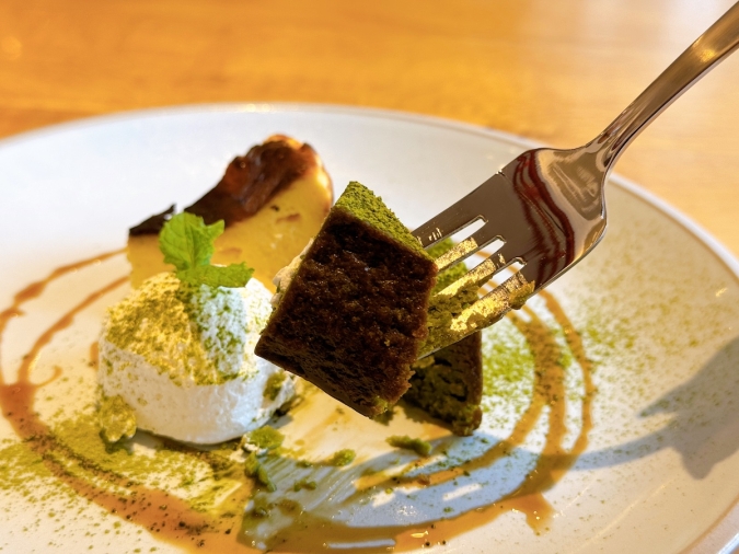 おぼんdeごはん MARK IS福岡ももち店 ハーフ2種盛り