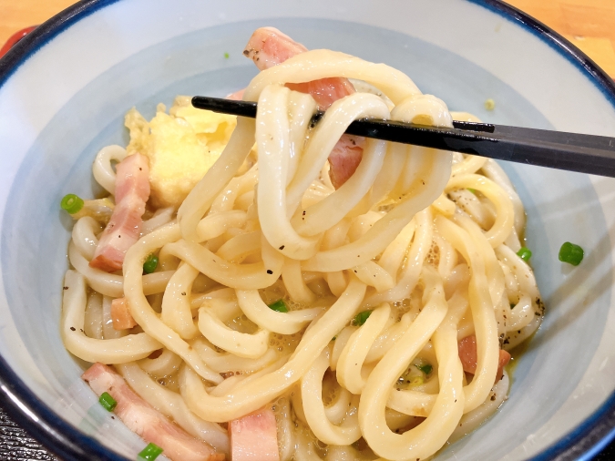 おに吉　カルボナーラ風うどん
