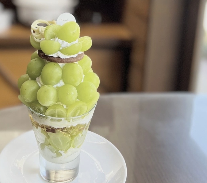 夢語寄家 シャインマスカット パフェ