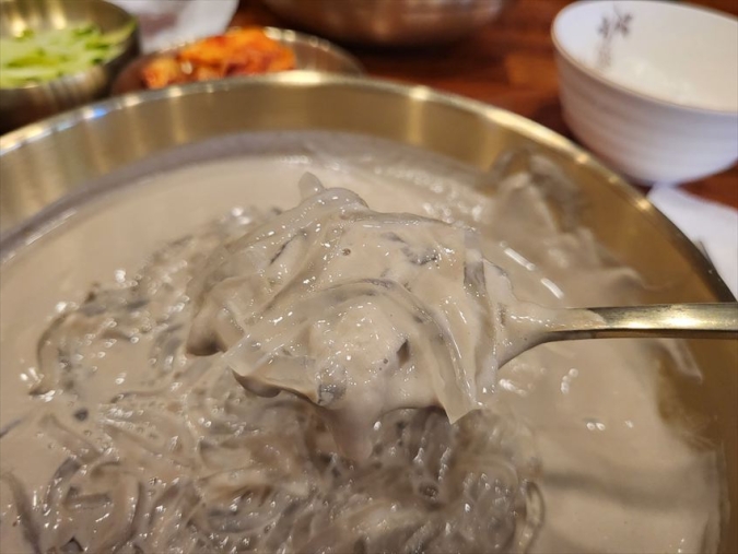 オコンのソリテコングクスの海藻