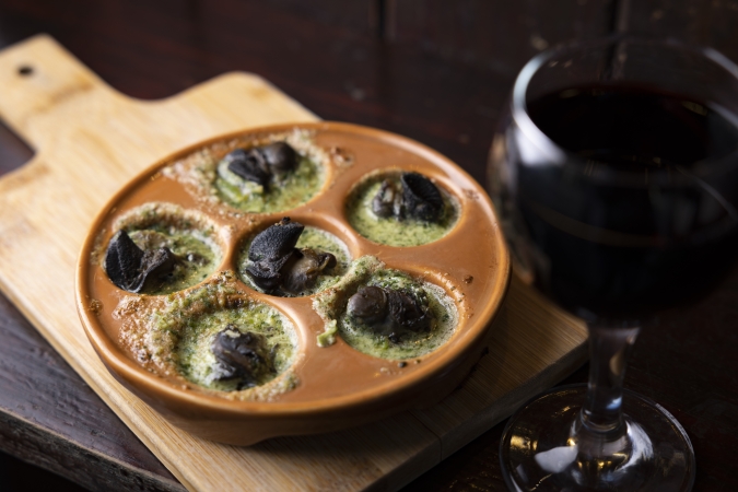 レミさんち「絶品！エスカルゴ」／福岡屋台