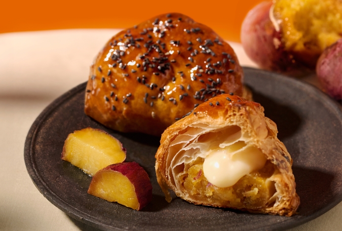 RINGO　焼きたてカスタードアップルパイ なると金時大学芋