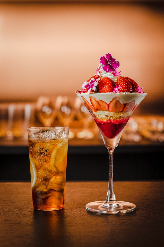 博多阪急「パン・スイーツフェスティバル」アマレットジンジャー　イチゴの花畑パフェ