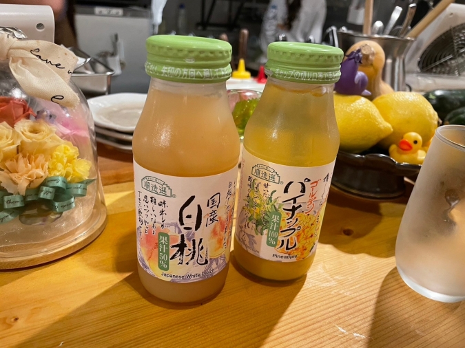 大名みどり　ジュース　テーブル