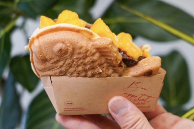 開運堂本舗 甘味処:チョコレートスペシャルとマンゴー