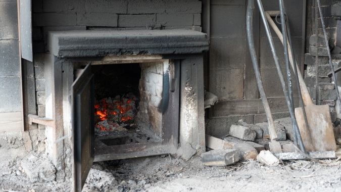 工房とったん 炭釜