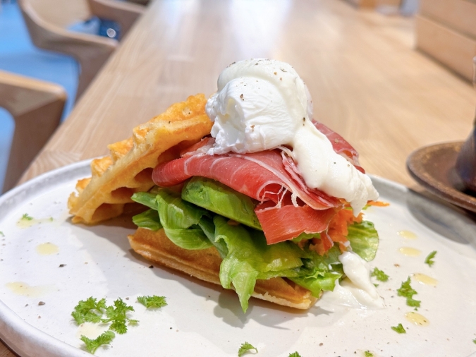 kutsurogi+tenjin　米粉ワッフル