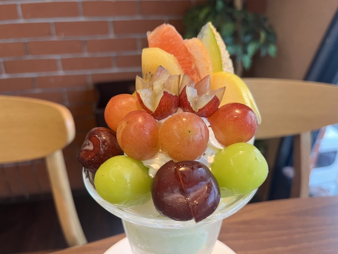 Fruit Garden新 SUN（フルーツガーデンしんサン）シャインマスカットとフルーツのパフェ