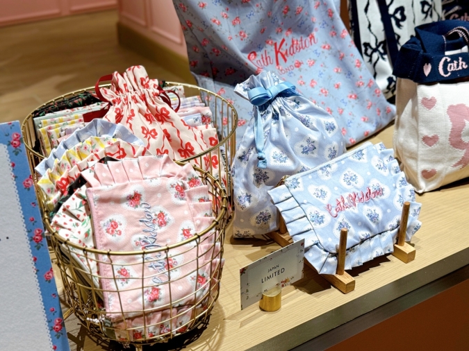 Cath Kidston 天神地下街店 ポーチ