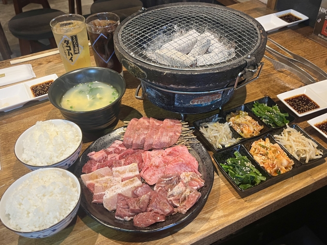 肉大将 薬院本店 集合写真