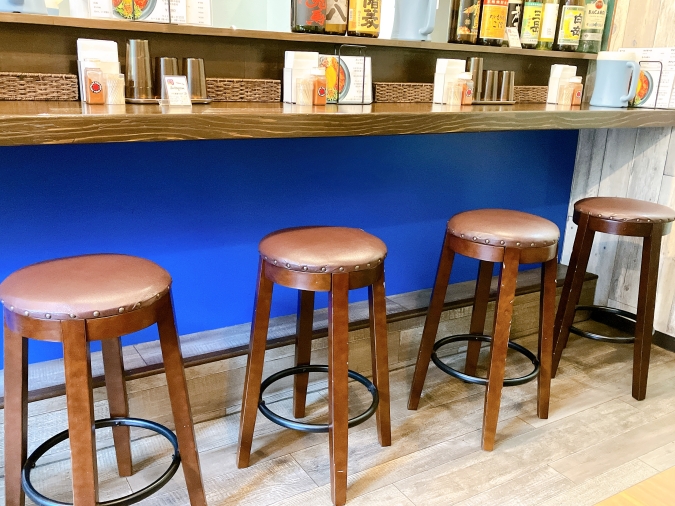 バル食堂COZY　カウンター席